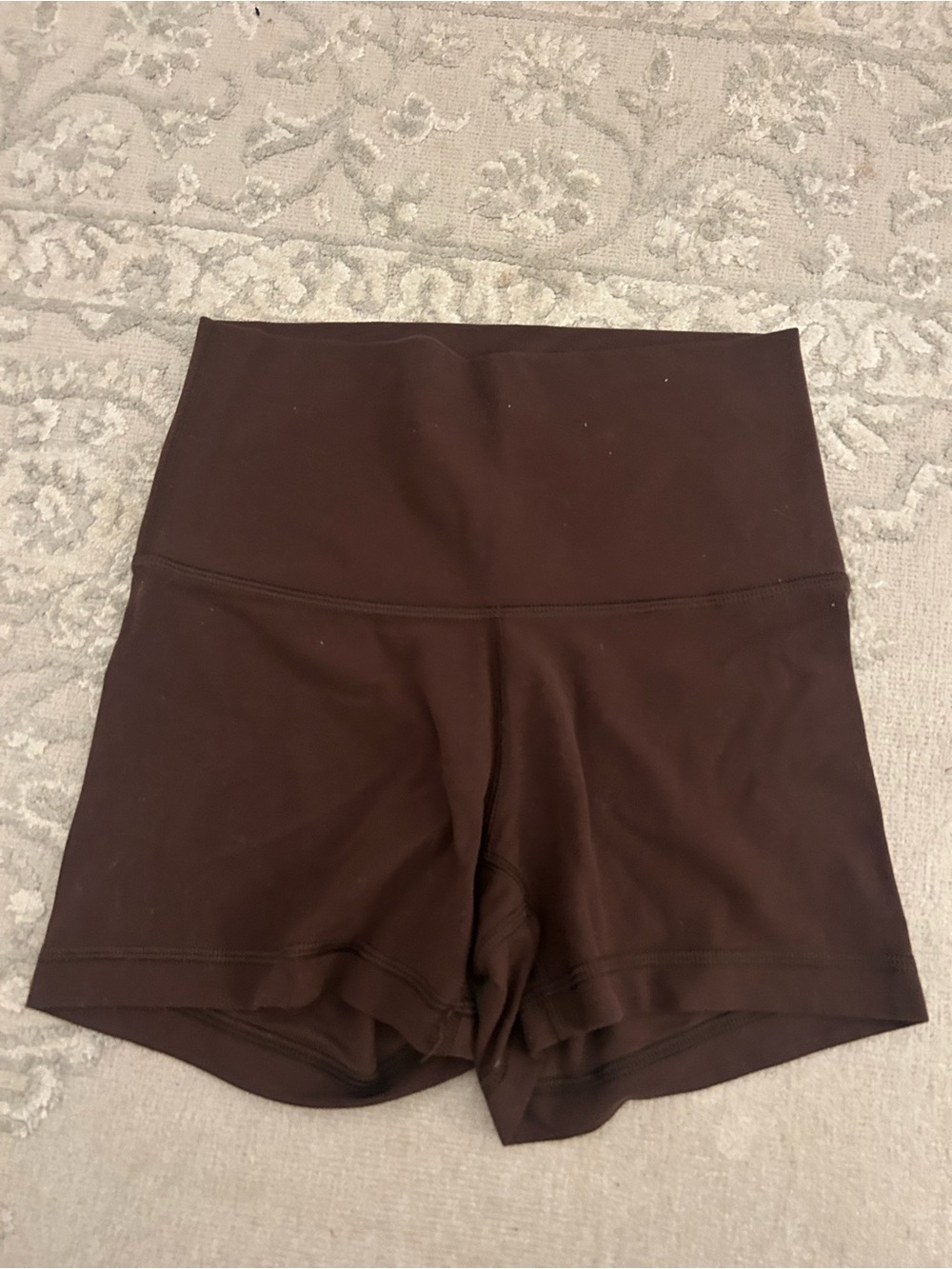 Aritzia 3 inch shorts brown